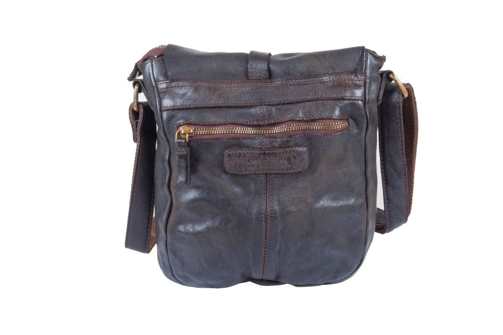 Chadwick leather messenger bags for men online